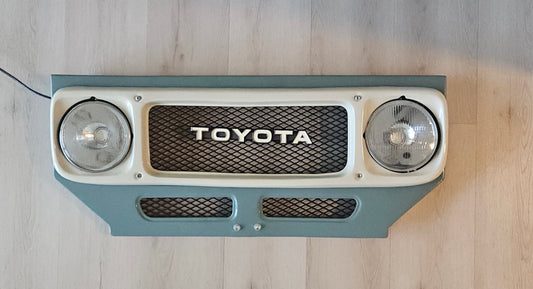 Front BiB Grille 110V Wall Hanger 
Toyota Land Cruiser FJ40